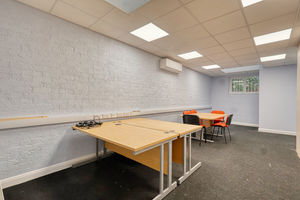 Commercial Meeting Room- click for photo gallery